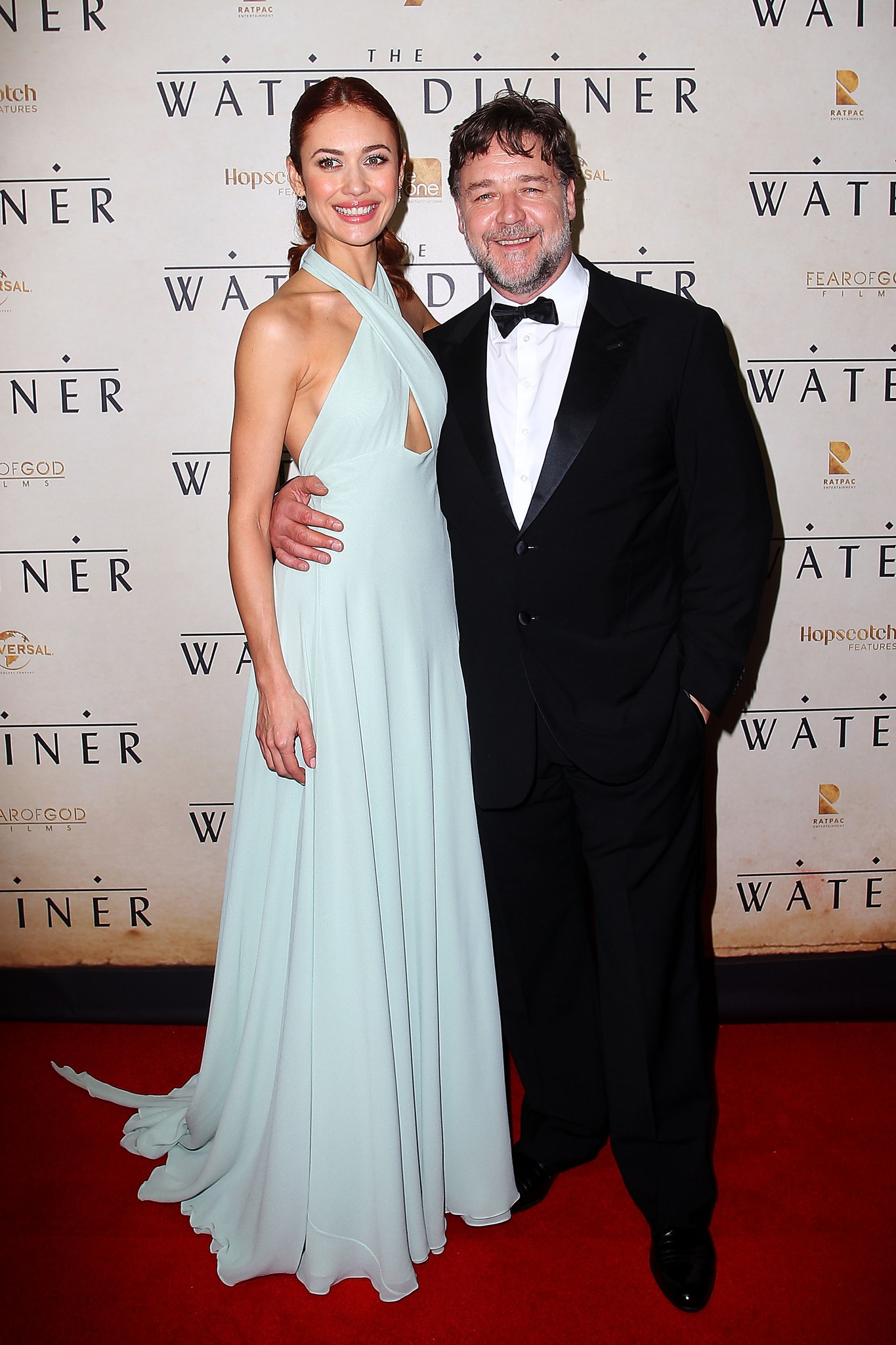Russell Crowe and Olga Kurylenko at event of Vandens ieskotojas (2014)