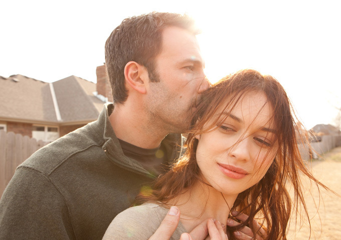 Still of Ben Affleck and Olga Kurylenko in To the Wonder (2012)