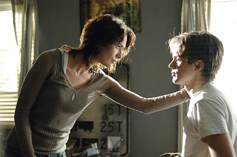 Still of Thomas Dekker and Lena Headey in Terminator: The Sarah Connor Chronicles (2008)