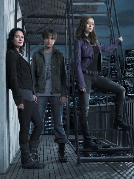 Thomas Dekker, Lena Headey and Summer Glau in Terminator: The Sarah Connor Chronicles (2008)