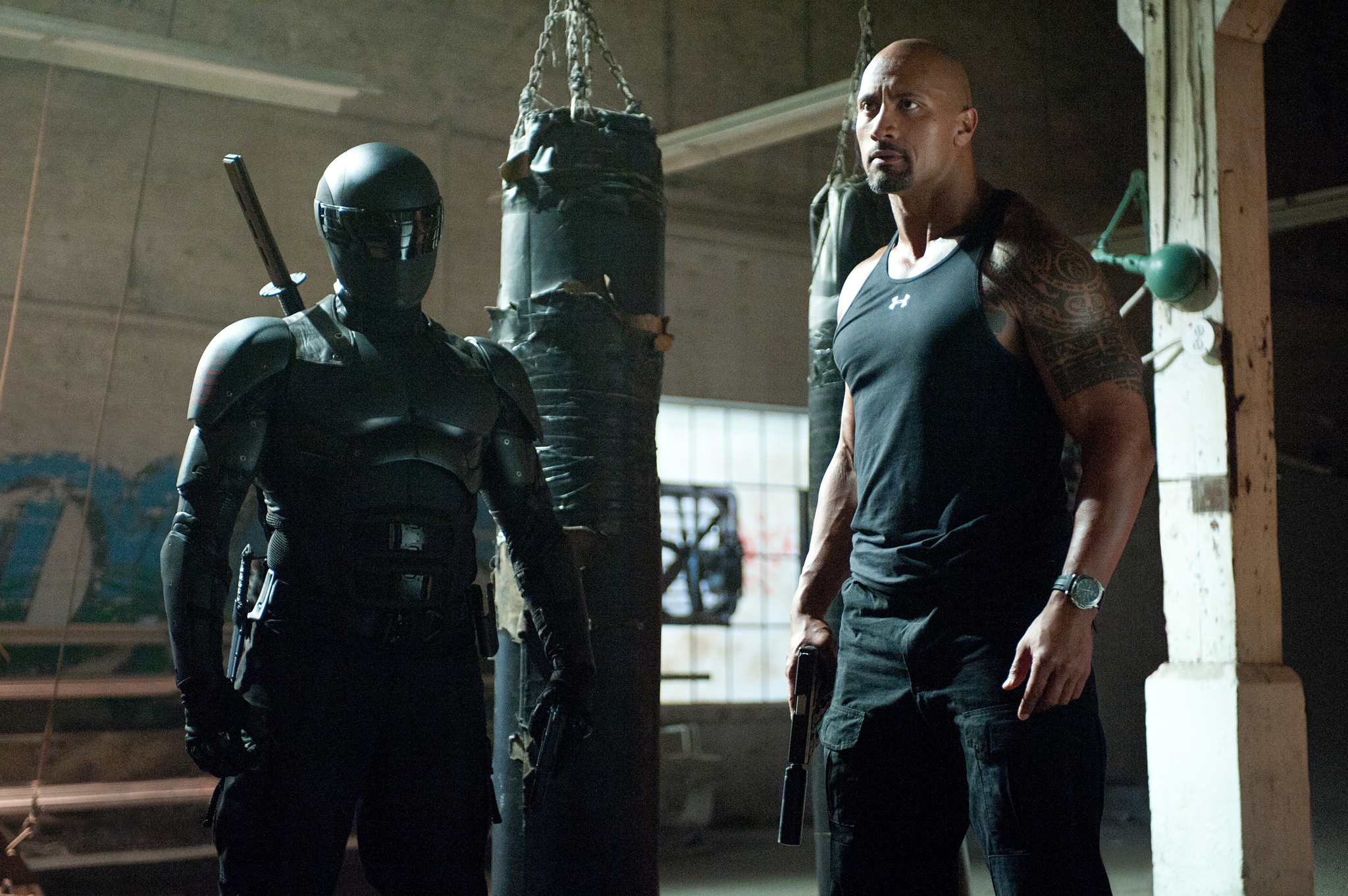 Still of Dwayne Johnson and Ray Park in Eilinis Dzo. Kerstas (2013)