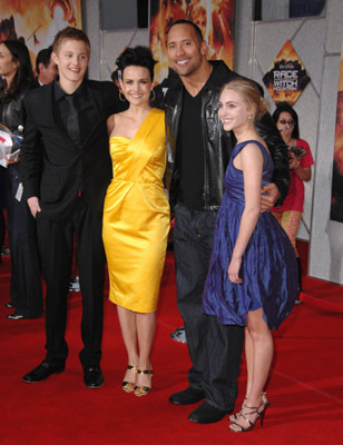 Carla Gugino, Dwayne Johnson, AnnaSophia Robb and Alexander Ludwig at event of Race to Witch Mountain (2009)