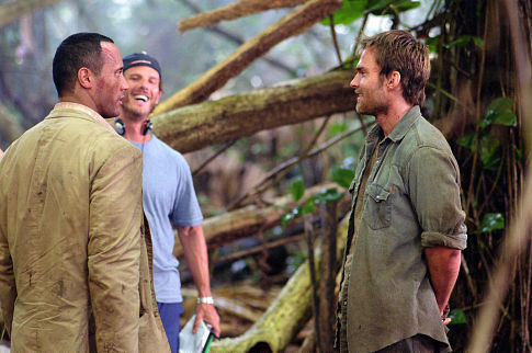 Peter Berg, Seann William Scott and Dwayne Johnson in The Rundown (2003)