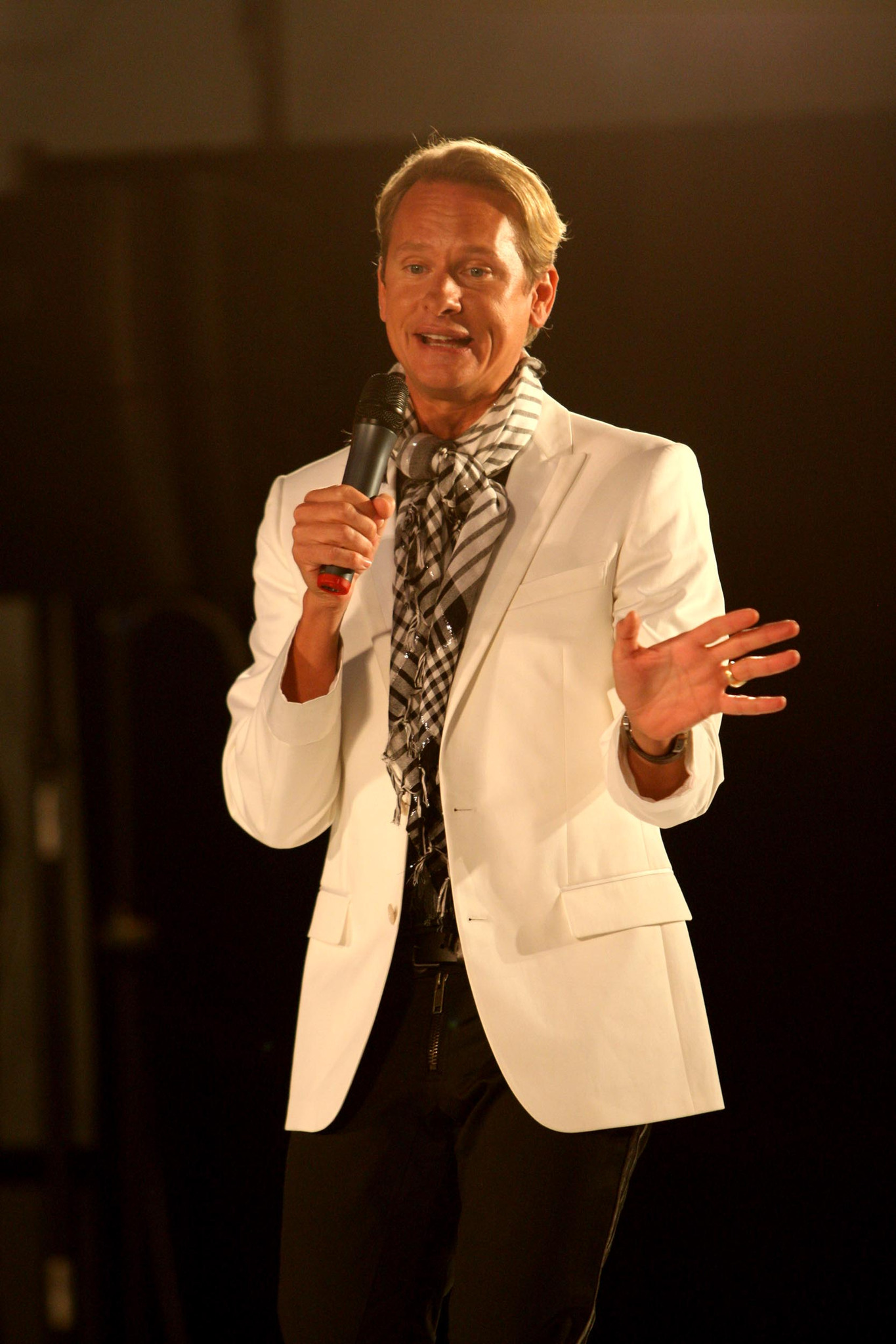 Still of Carson Kressley in How to Look Good Naked (2008)