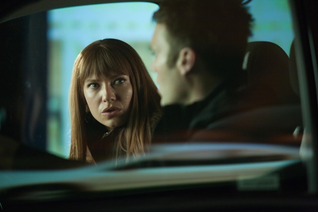 Still of Seth Gabel and Anna Torv in Ties riba (2008)