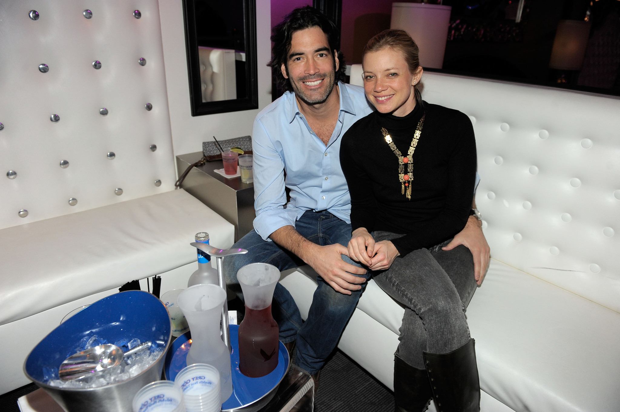 Amy Smart and Carter Oosterhouse