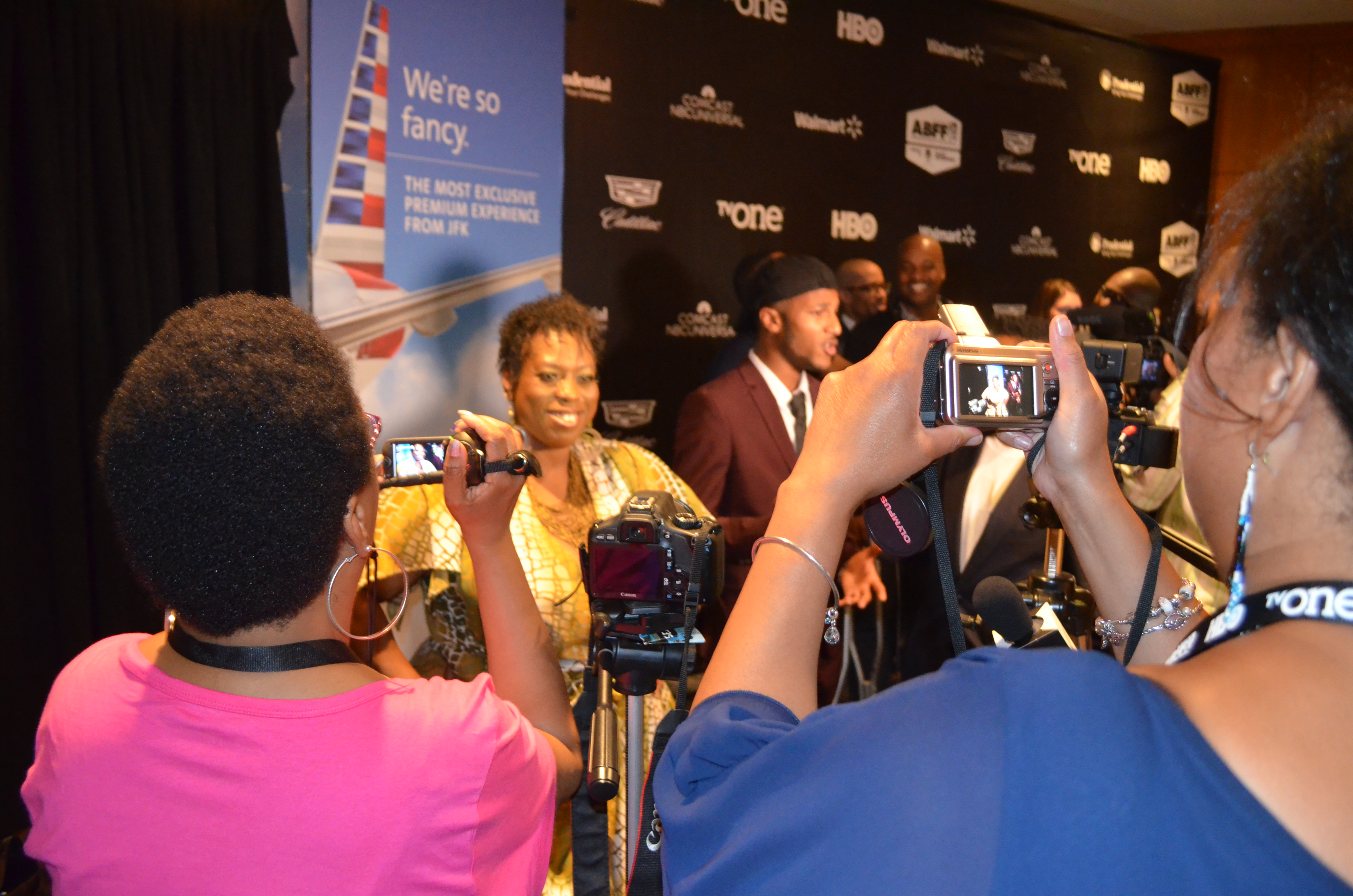 Holding court on The ABFF Red Carpet. I give good interview. lol