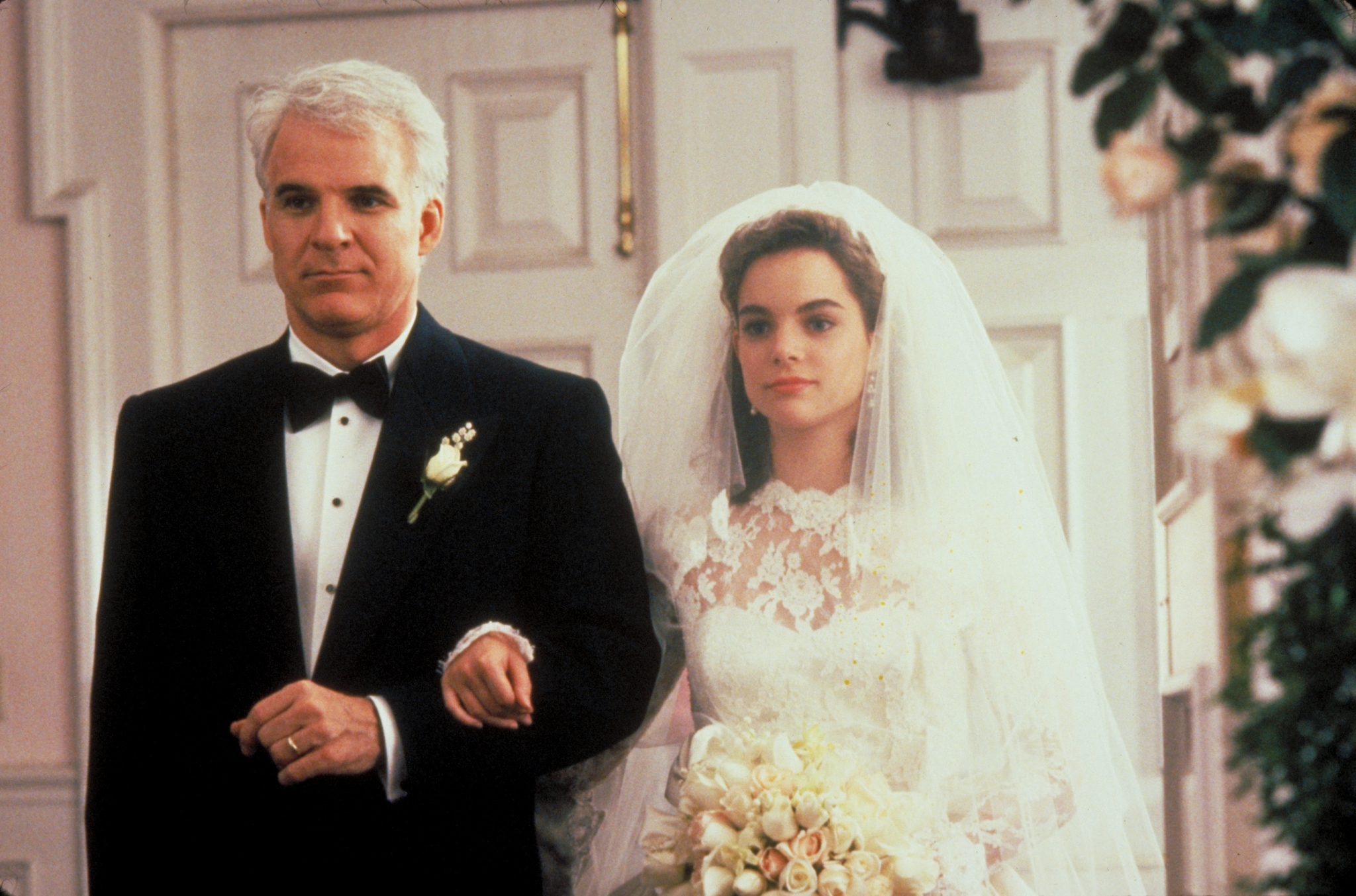 Still of Steve Martin and Kimberly Williams-Paisley in \Nuotakos tevas (1991)