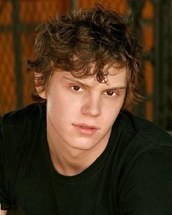 Evan Peters