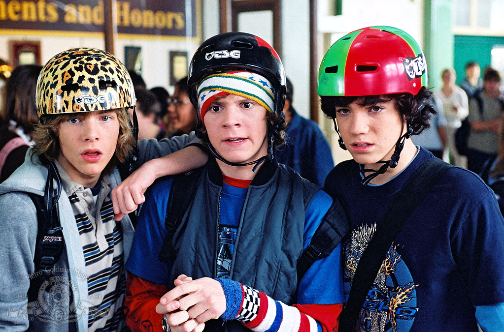 Still of Evan Peters and Hunter Parrish in Sleepover (2004)