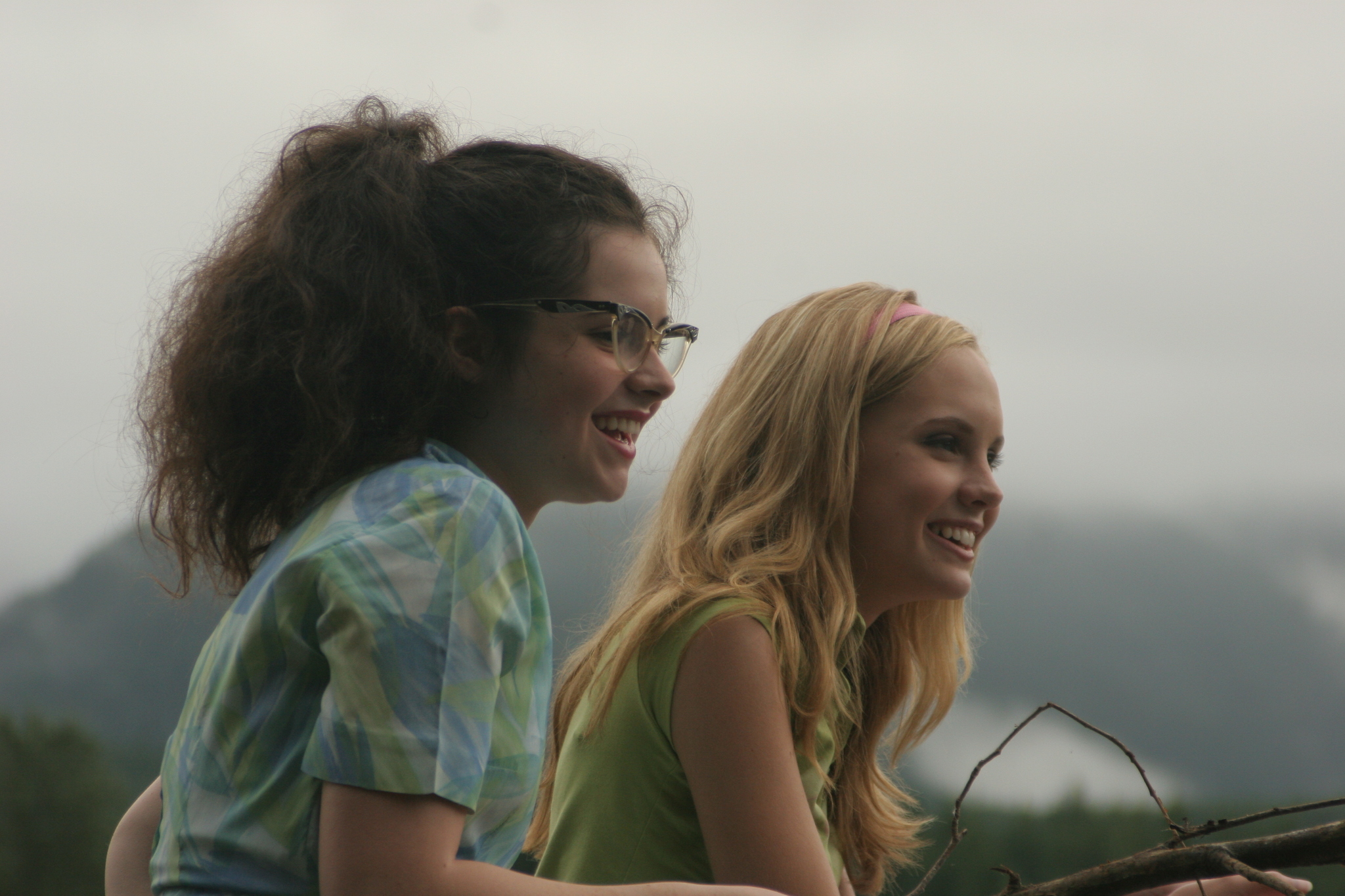 Still of Vanessa Marano and Meaghan Martin in Dear Lemon Lima (2009)