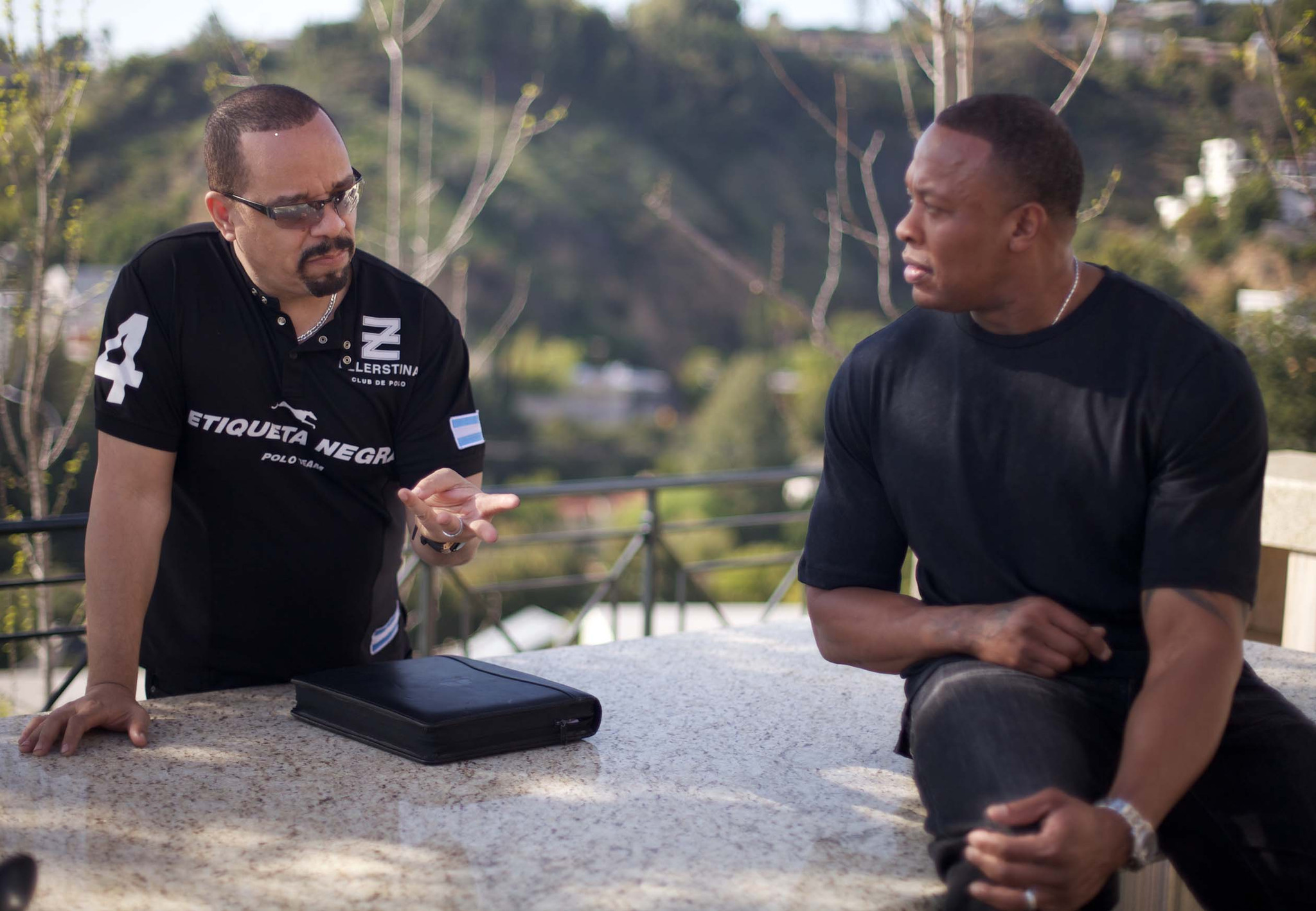 Still of Ice-T and Dr. Dre in Something from Nothing: The Art of Rap (2012)