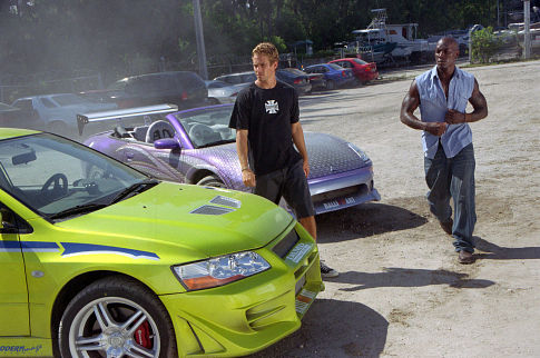 Still of Tyrese Gibson and Paul Walker in Greiti ir Isiute 2 (2003)