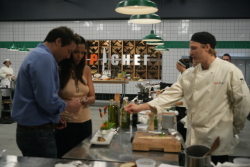 Still of Padma Lakshmi and Rocco DiSpirito in Top Chef (2006)