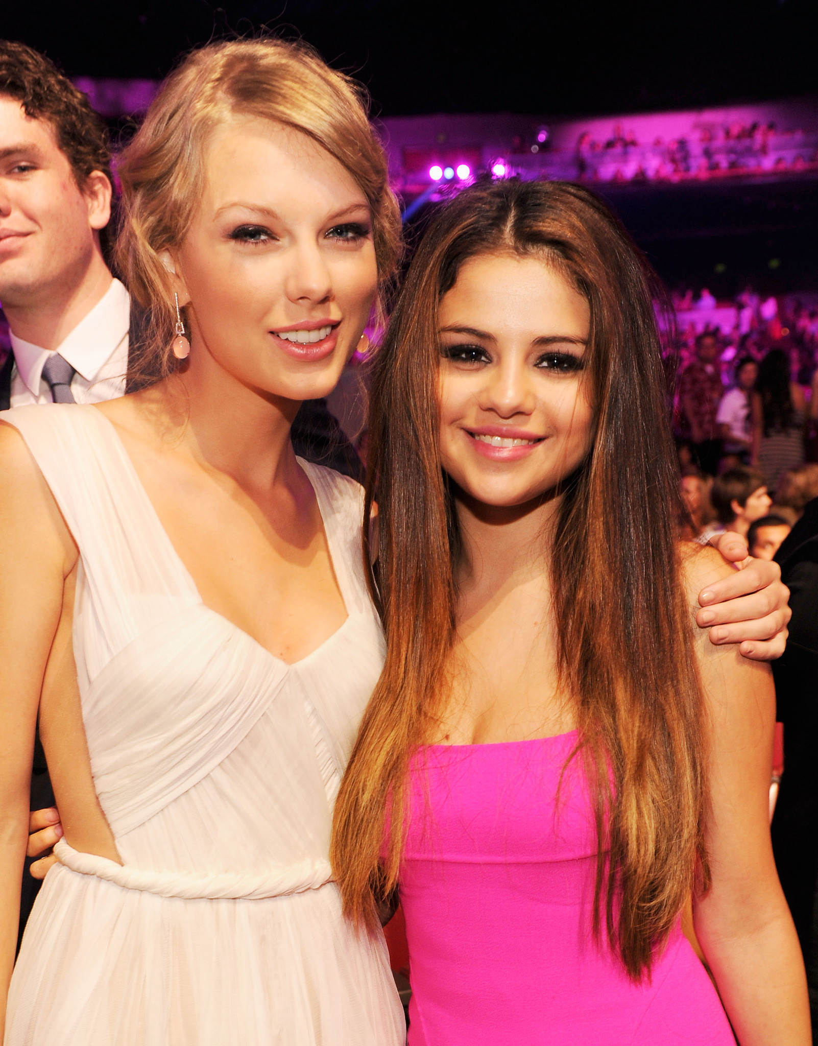 Selena Gomez and Taylor Swift at event of Teen Choice Awards 2012 (2012)