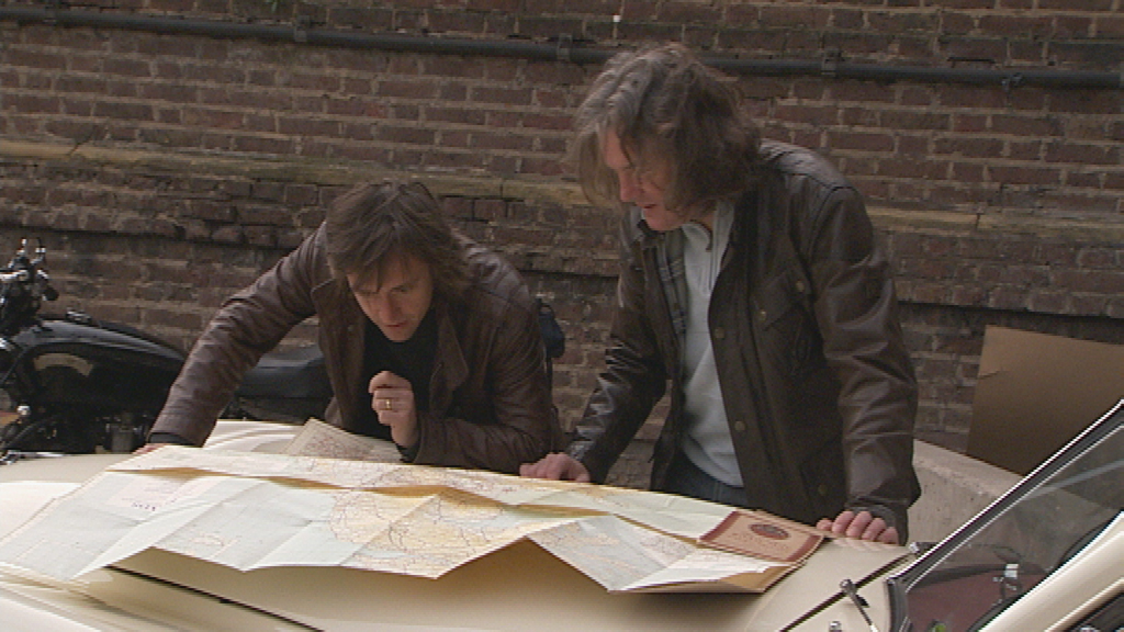 Still of James May and Richard Hammond in Top Gear (2002)