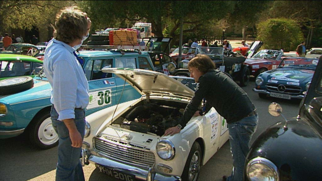 Still of James May and Richard Hammond in Top Gear (2002)