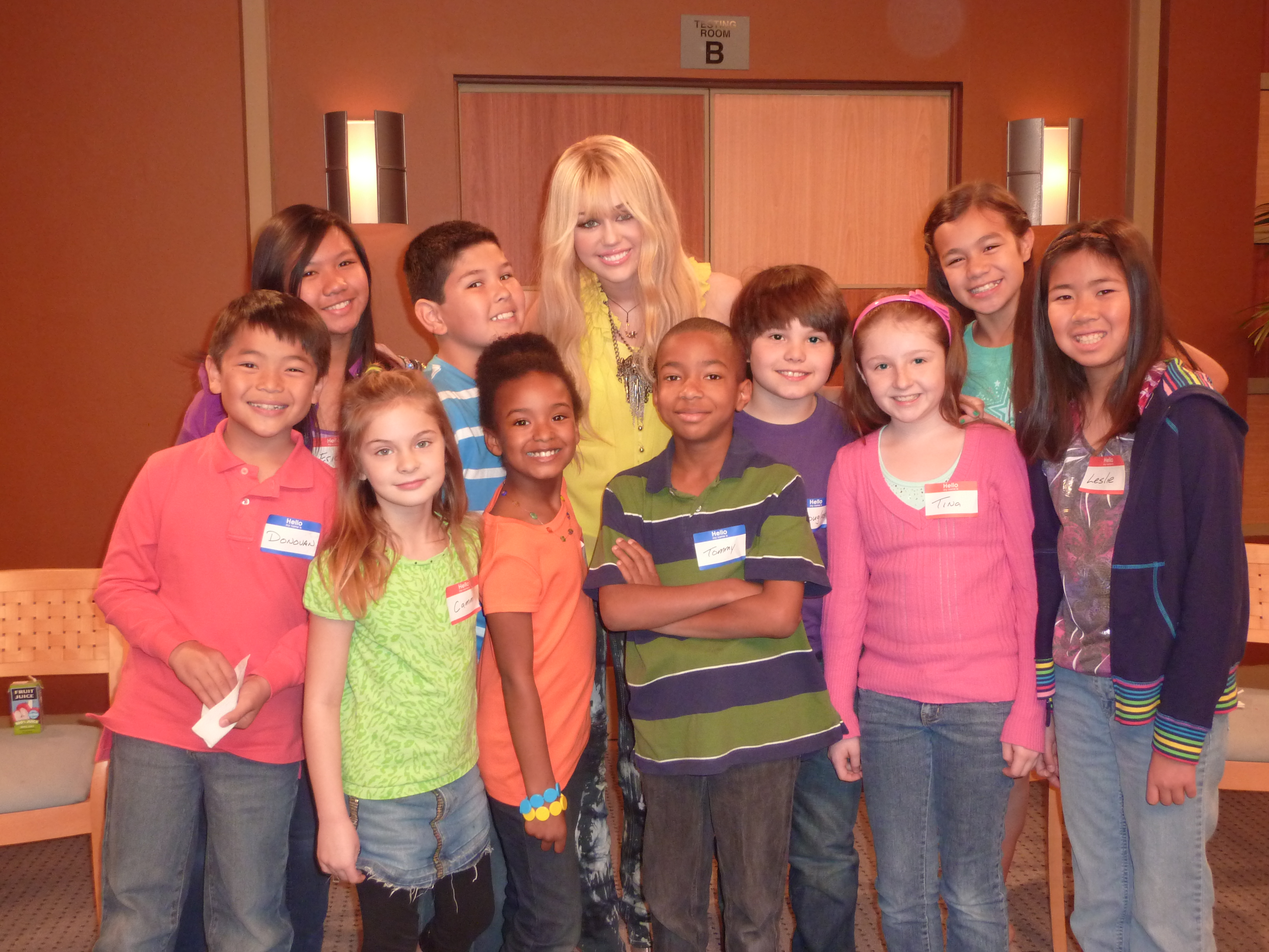 Zach Callison on the set of Hannah Montana, Episode 408 with Miley Cyrus and others.