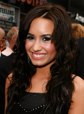 Demi Lovato at event of Hana Montana: filmas (2009)