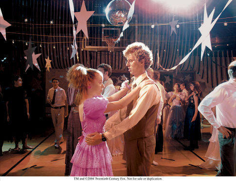 Still of Tina Majorino and Jon Heder in Napoleon Dynamite (2004)