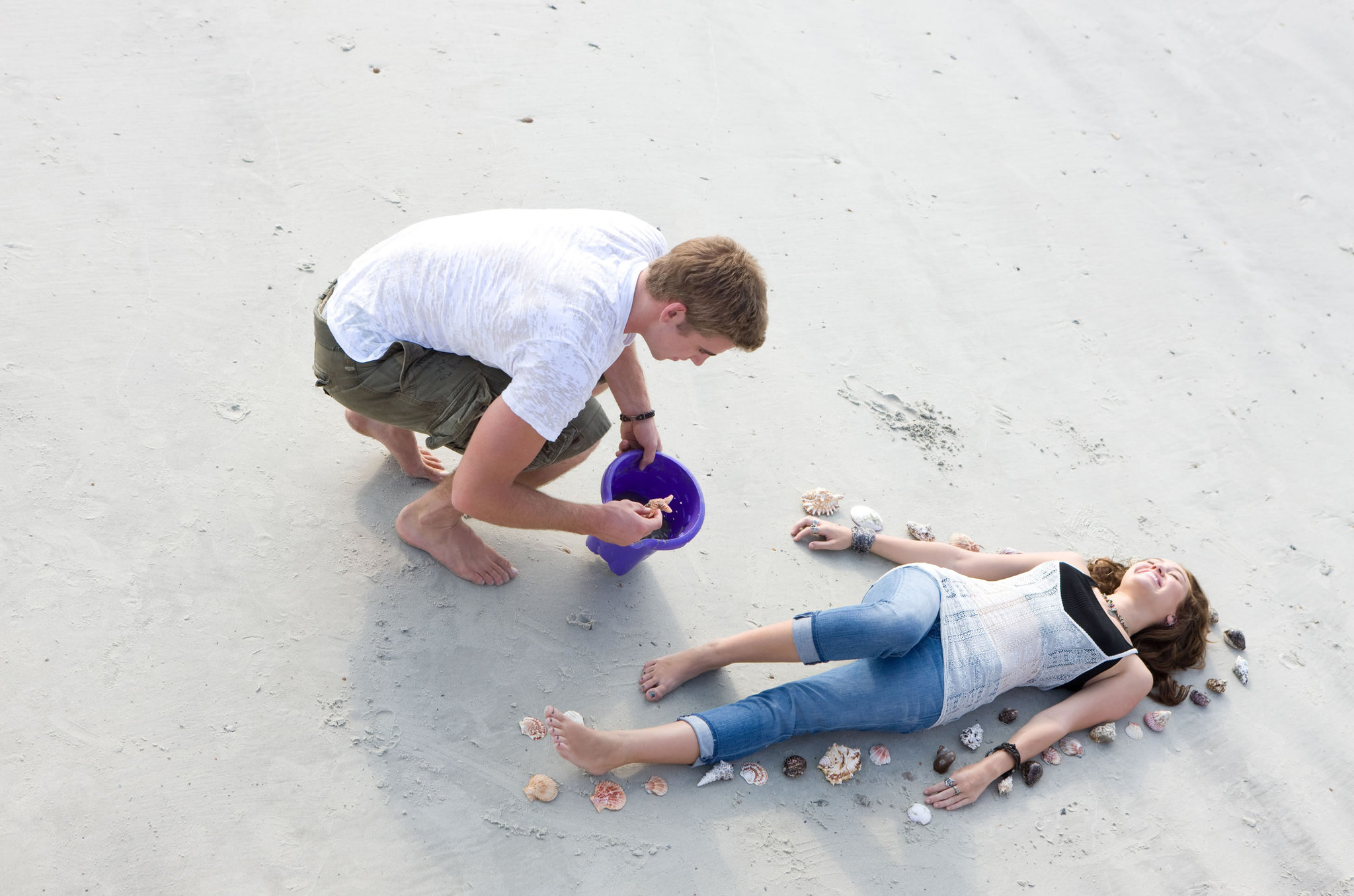 Still of Miley Cyrus and Liam Hemsworth in The Last Song (2010)