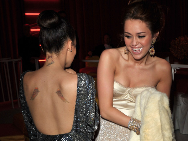 Miley Cyrus and Nicole Richie at event of The 82nd Annual Academy Awards (2010)