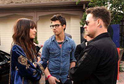 Joel Madden, Nicole Richie and Joe Jonas