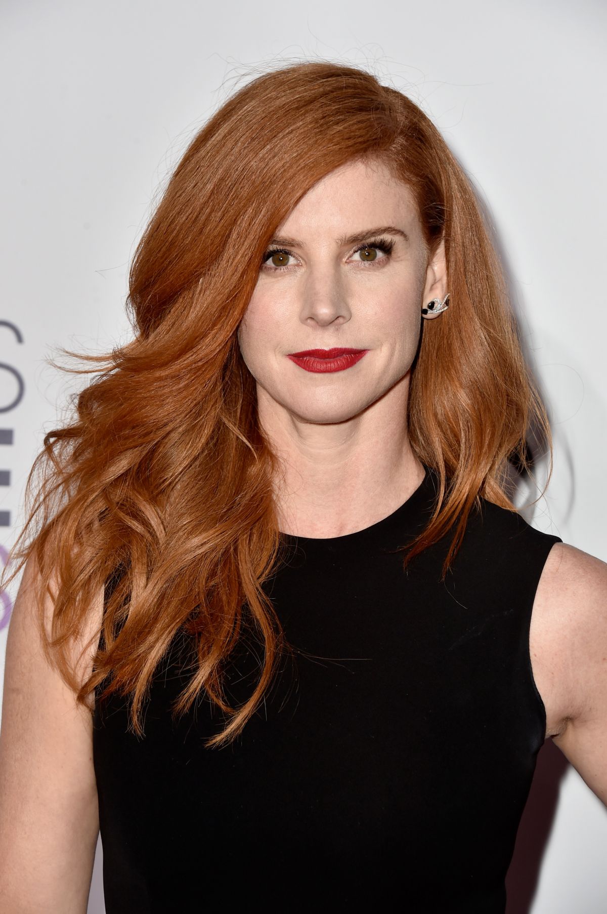 Sarah Rafferty attends The 41st Annual Peoples Choice Awards