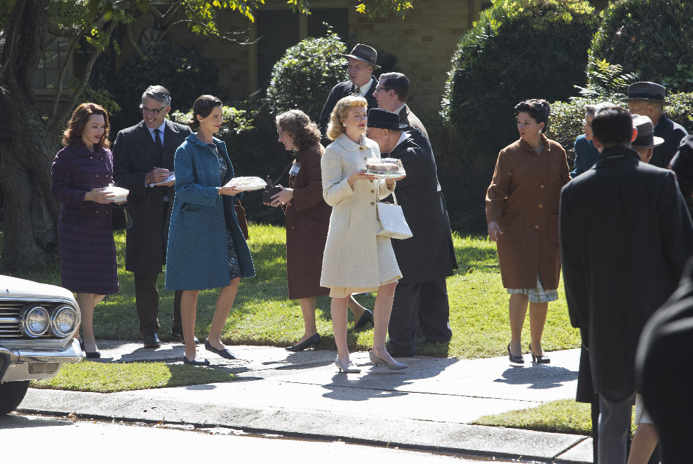 Still of Odette Annable and Erin Cummings in The Astronaut Wives Club (2015)