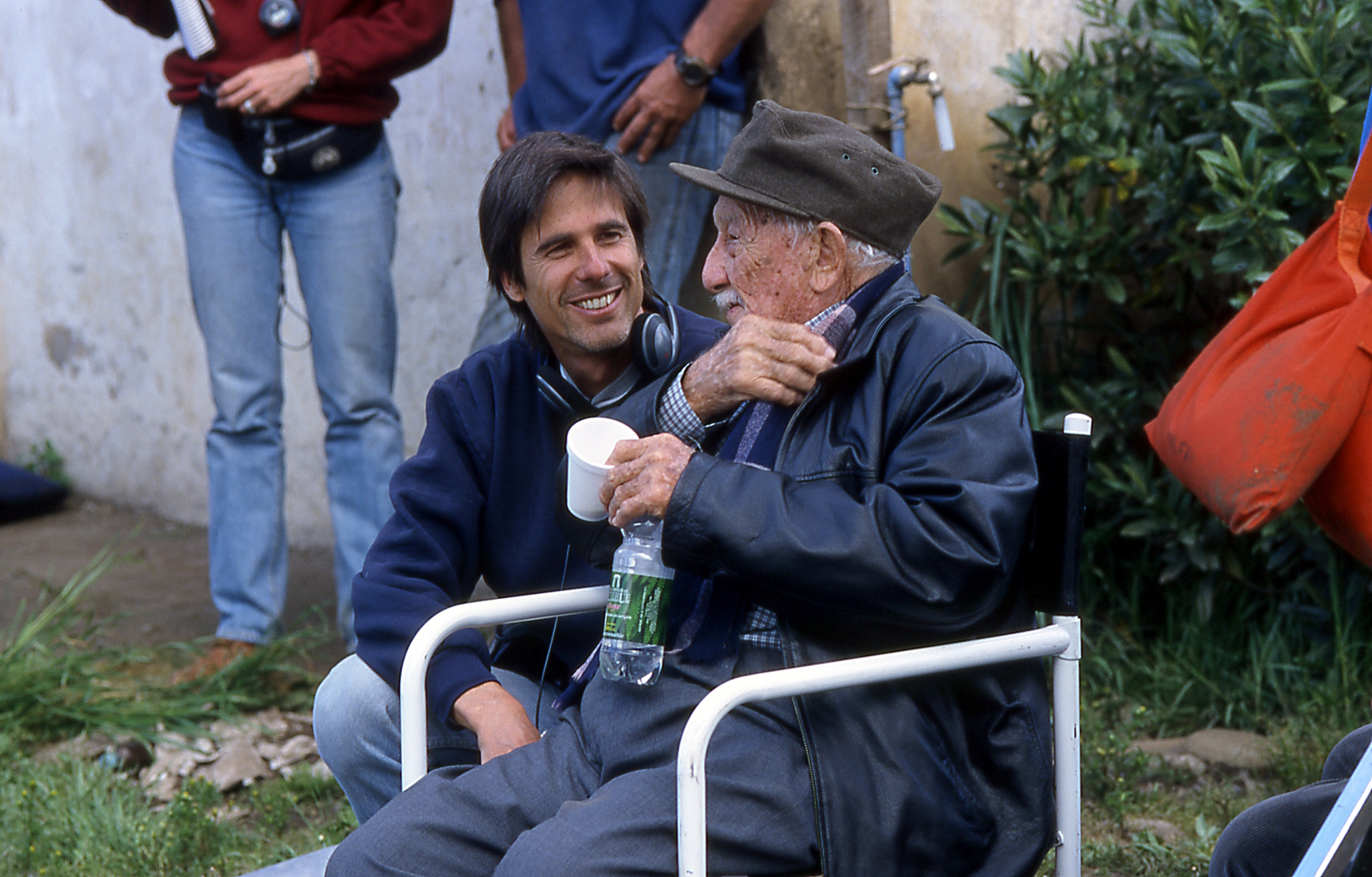 Still of Walter Salles and Alberto Granado in Diarios de motocicleta (2004)