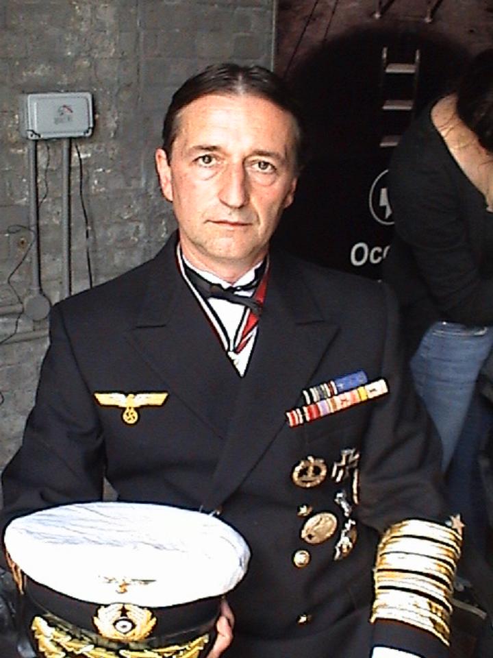 Georg NIkoloff as admiral E. Riedler in 