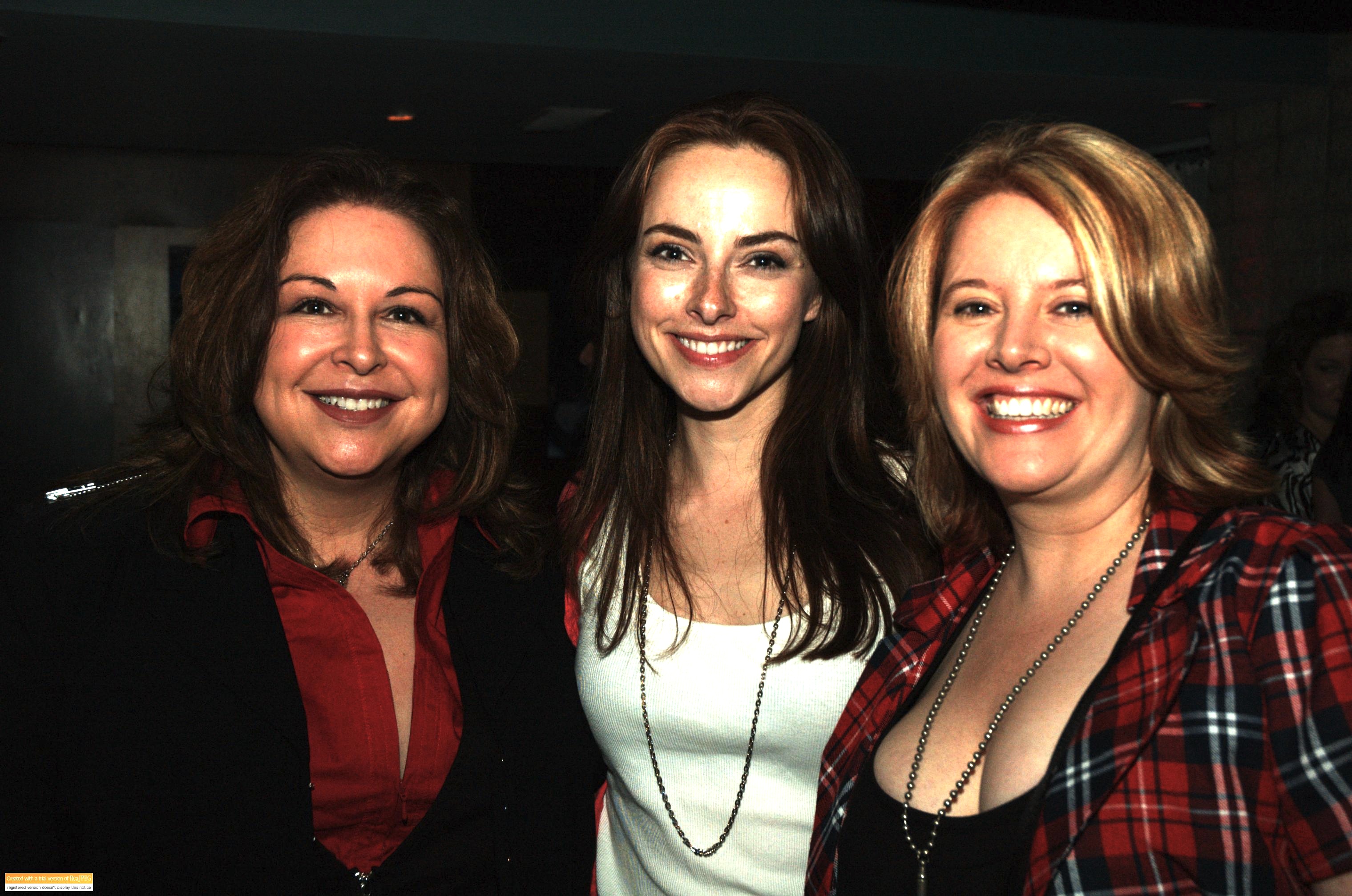 Jen Nikolaisen with the singers Nathalie and Marlee from Sugarbeach at the premiere party for 