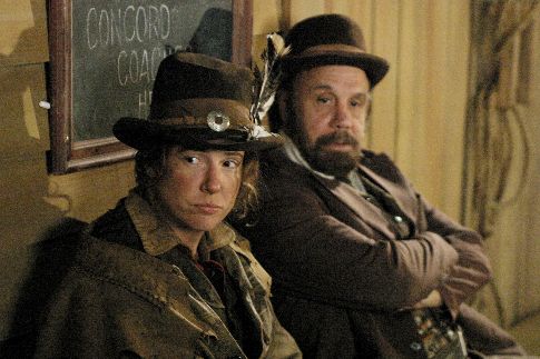 Still of Dayton Callie and Robin Weigert in Deadwood (2004)