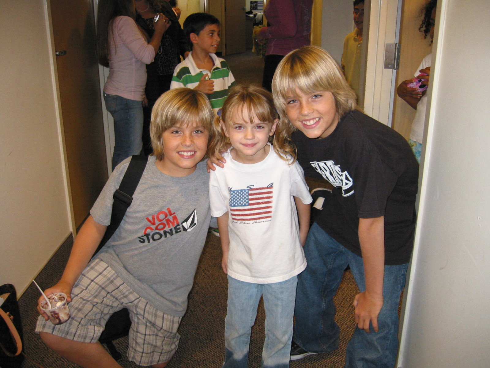 THE SUITE LIFE- Dylan and Cole Sprouse and Joey King