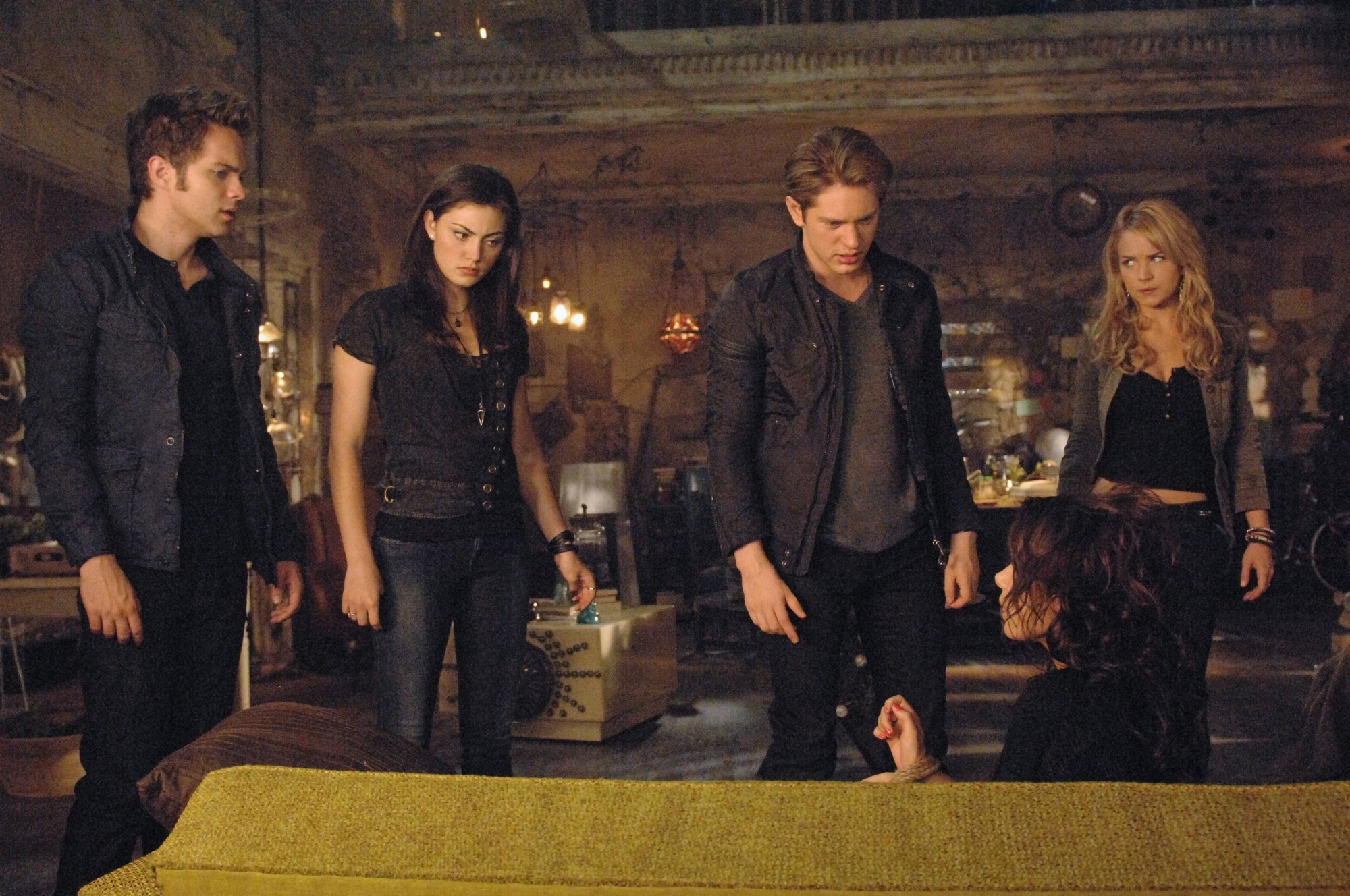 Still of Thomas Dekker, Britt Robertson, Phoebe Tonkin, Jessica Parker Kennedy and Louis Hunter in The Secret Circle (2011)