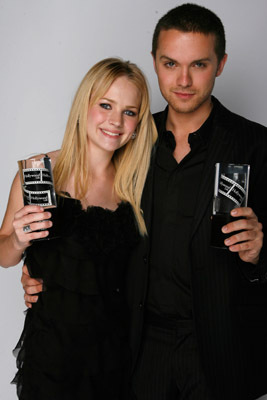 Thomas Dekker and Britt Robertson