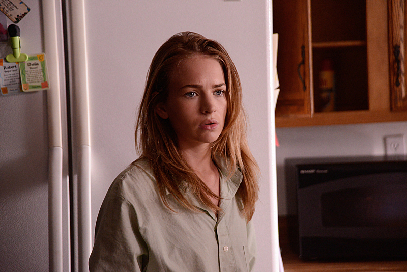 Still of Britt Robertson in Under the Dome (2013)