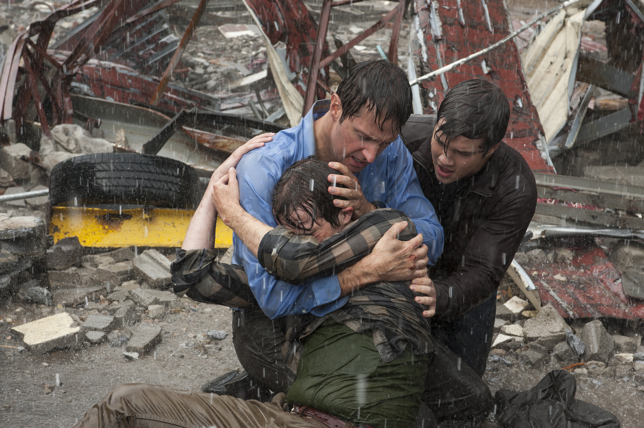 Still of Richard Armitage, Nathan Kress and Max Deacon in Into the Storm (2014)