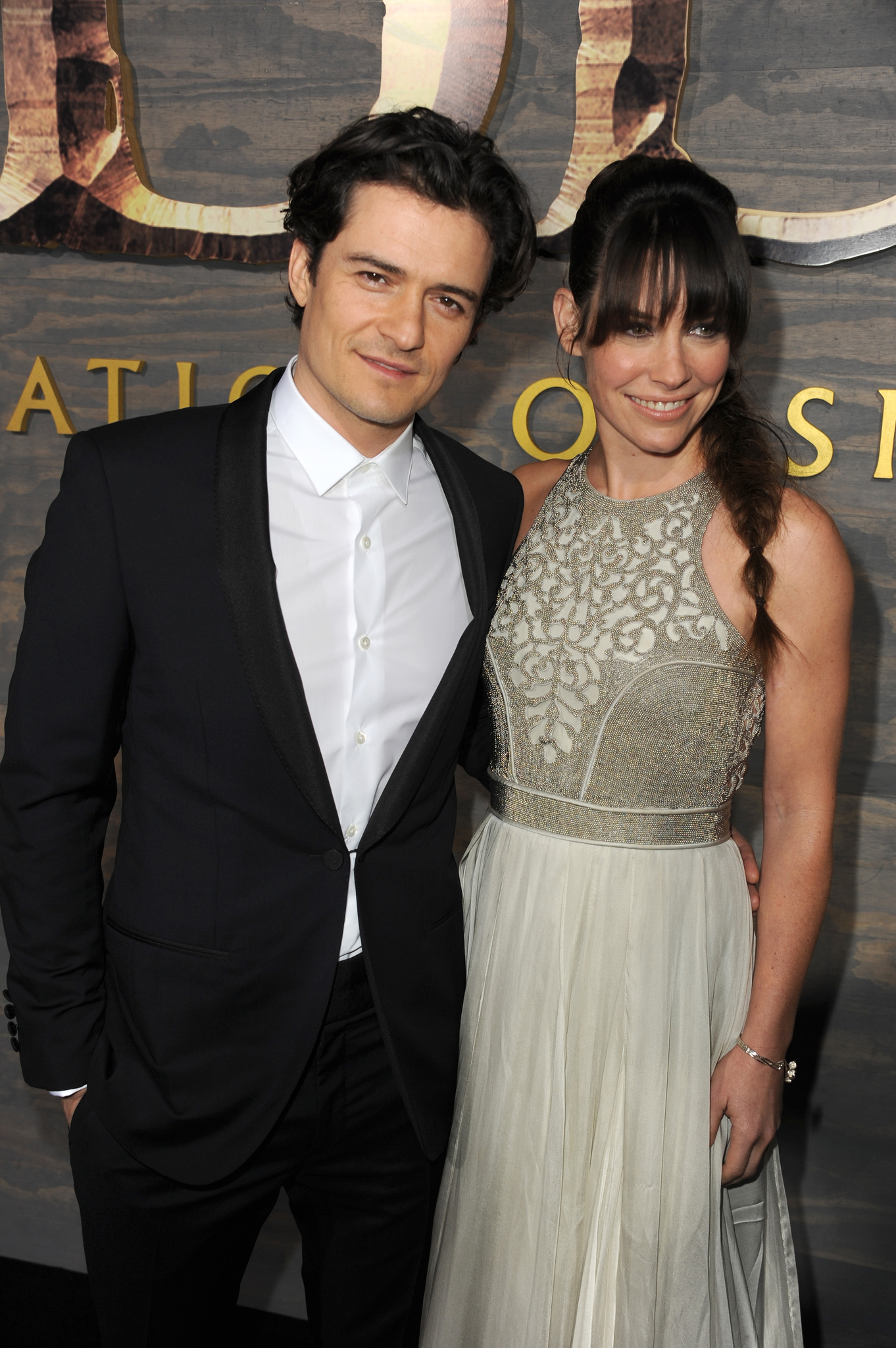 Orlando Bloom and Evangeline Lilly at event of Hobitas: Smogo dykyne (2013)