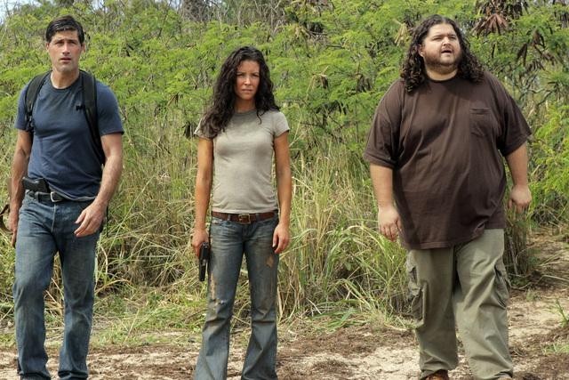 Still of Matthew Fox, Jorge Garcia and Evangeline Lilly in Dinge (2004)