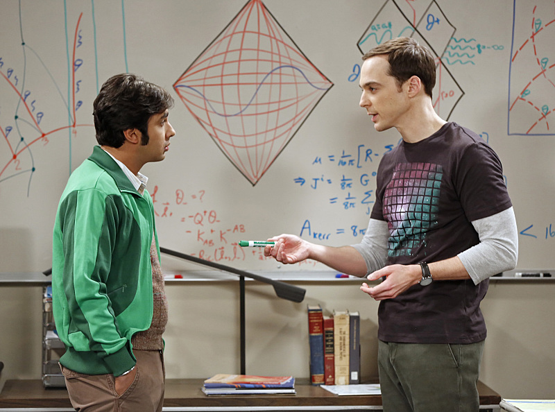 Still of Jim Parsons and Kunal Nayyar in Didziojo sprogimo teorija (2007)