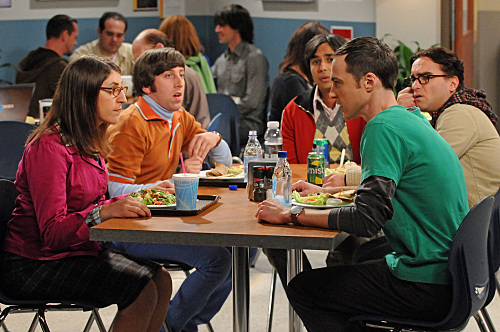 Still of Mayim Bialik, Johnny Galecki, Simon Helberg, Jim Parsons and Kunal Nayyar in Didziojo sprogimo teorija (2007)