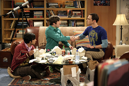 Still of Simon Helberg, Jim Parsons and Kunal Nayyar in Didziojo sprogimo teorija (2007)