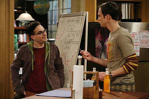 Still of Johnny Galecki and Jim Parsons in Didziojo sprogimo teorija: Pilot (2007)