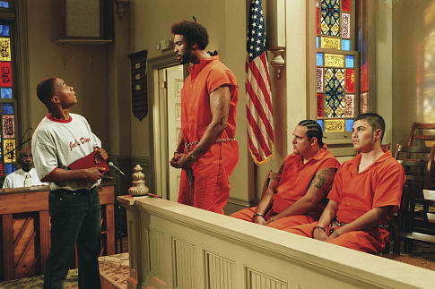 (Left to right) Cuba Gooding, Jr. as Darrin Hill, Montell Jordan as Johnson, 