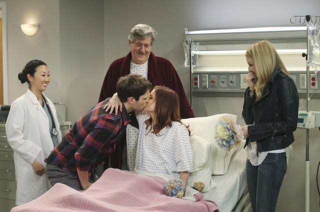 Still of Edward Herrmann, Candace Kita, Jennifer Finnigan, JoAnna Garcia Swisher and Jake Lacy in Better with You (2010)