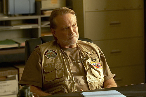 Still of Lee Majors in Weeds (2005)