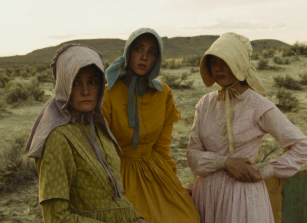 Still of Shirley Henderson, Michelle Williams and Zoe Kazan in Meek's Cutoff (2010)