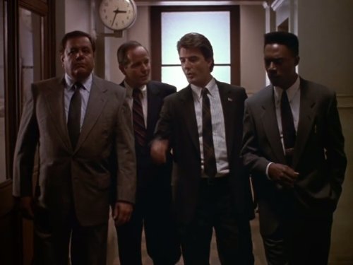 Still of Paul Sorvino, Michael Moriarty, Chris Noth and Richard Brooks in Istatymas ir tvarka (1990)