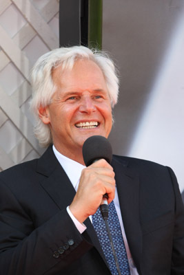 Chris Carter at event of The X Files: I Want to Believe (2008)